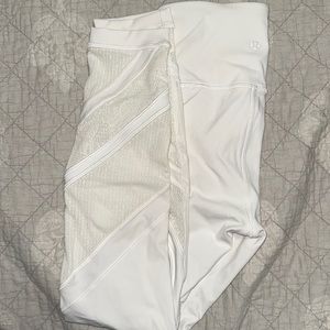 Lululemon size 4 white lace leggings